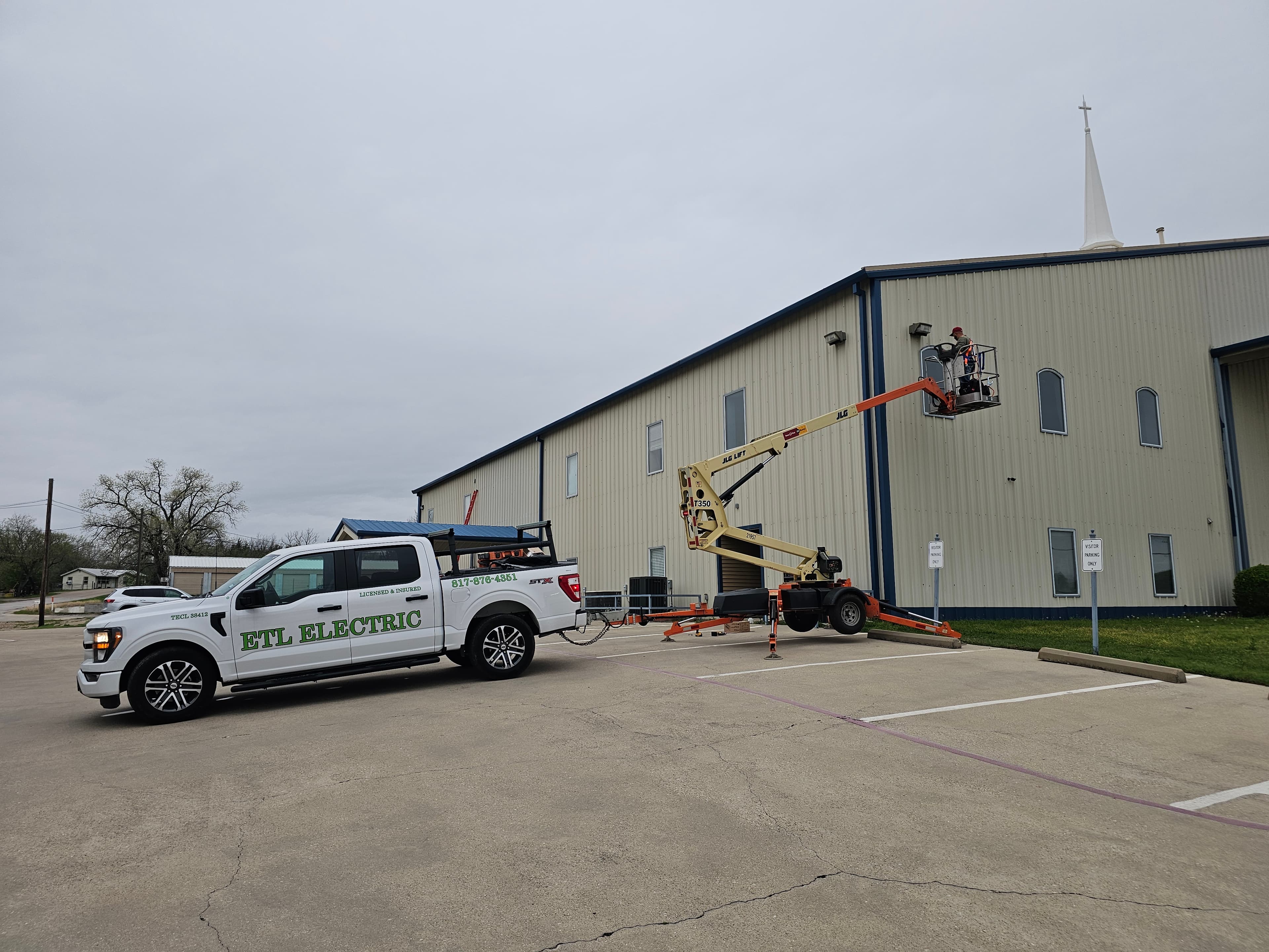 ETL Electric providing expert electrical services in Aledo, TX